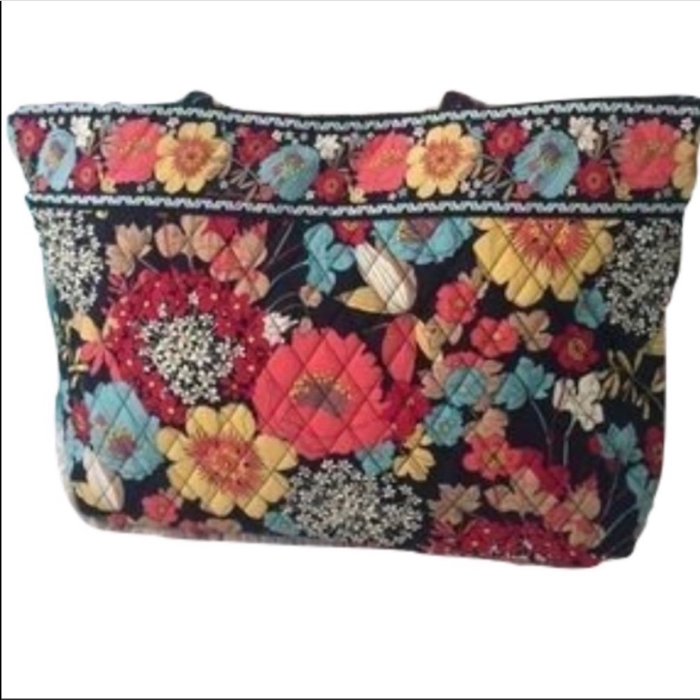 New Vera Bradley East West Tote in Happy Snails